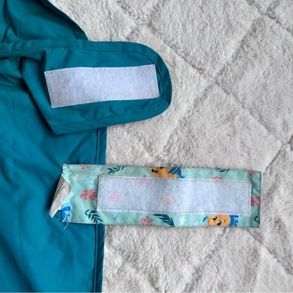 Disney X Chewy | Lightweight Flounder Print Dog & Cat Raincoat | Size Large - Picture 6 of 11